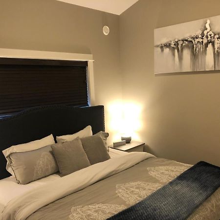 Sandy Feet Retreat Port Renfrew- Oceanfront 2Br Modern Cottage Εξωτερικό φωτογραφία