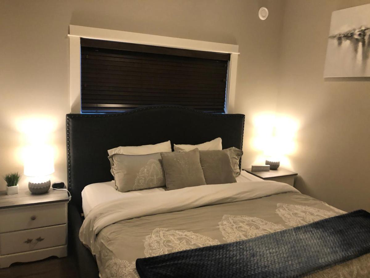 Sandy Feet Retreat Port Renfrew- Oceanfront 2Br Modern Cottage Εξωτερικό φωτογραφία