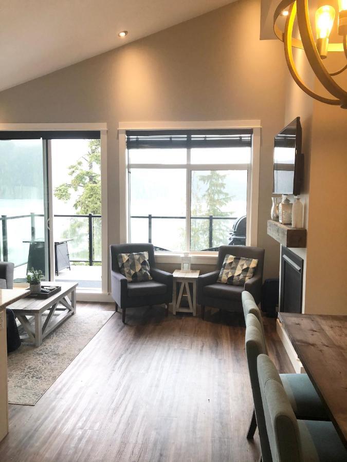 Sandy Feet Retreat Port Renfrew- Oceanfront 2Br Modern Cottage Εξωτερικό φωτογραφία