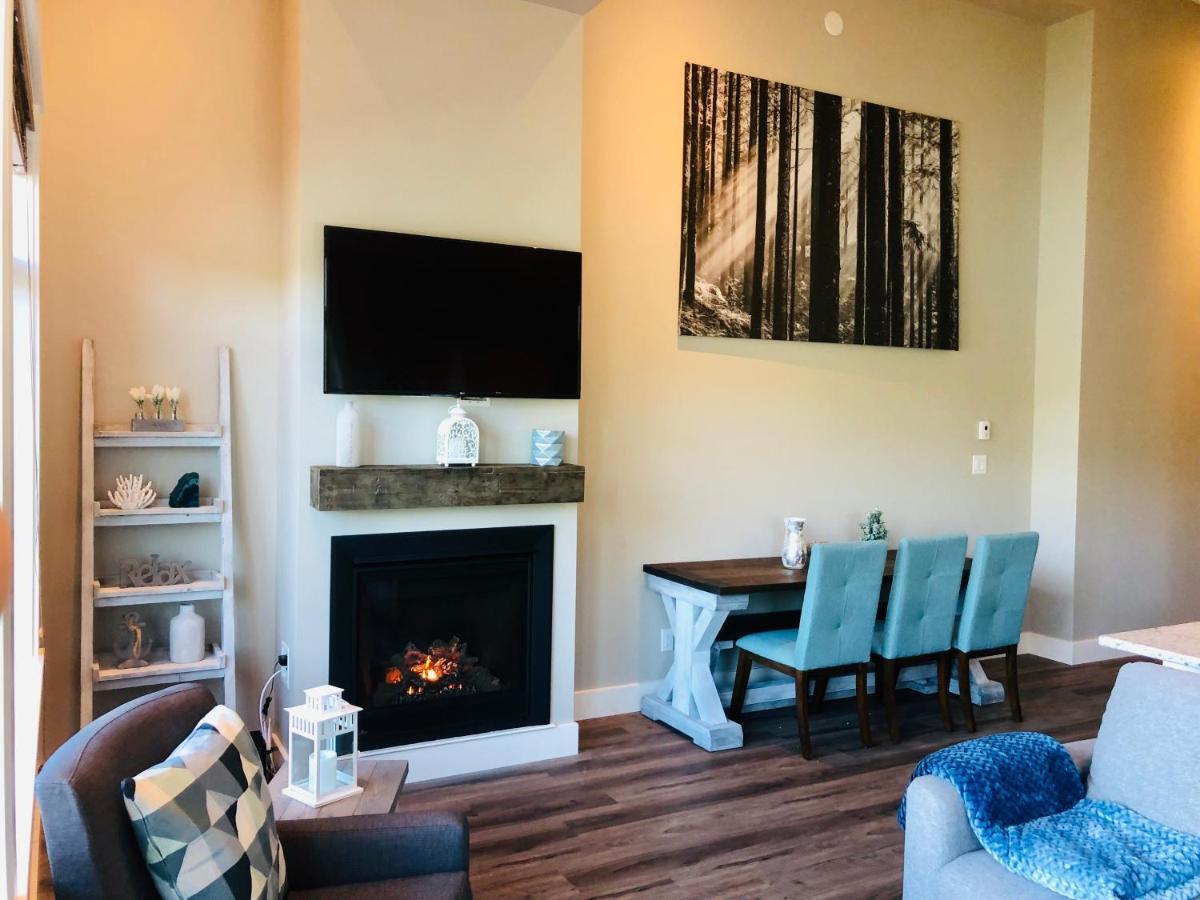 Sandy Feet Retreat Port Renfrew- Oceanfront 2Br Modern Cottage Εξωτερικό φωτογραφία